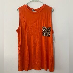 Honeyme curvy leopard pocket tank